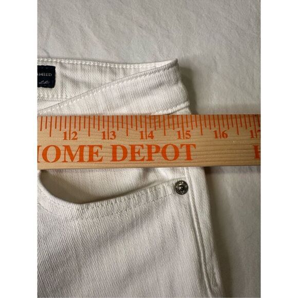 AG Adriano Goldschmied Women’s The Angel Bootcut White Jeans, size 28R - Picture 9 of 10
